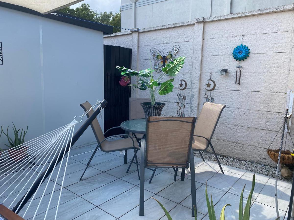 Tiny Place W Private Hot Jacuzzi 7 Min To Miami International Airport Exterior foto